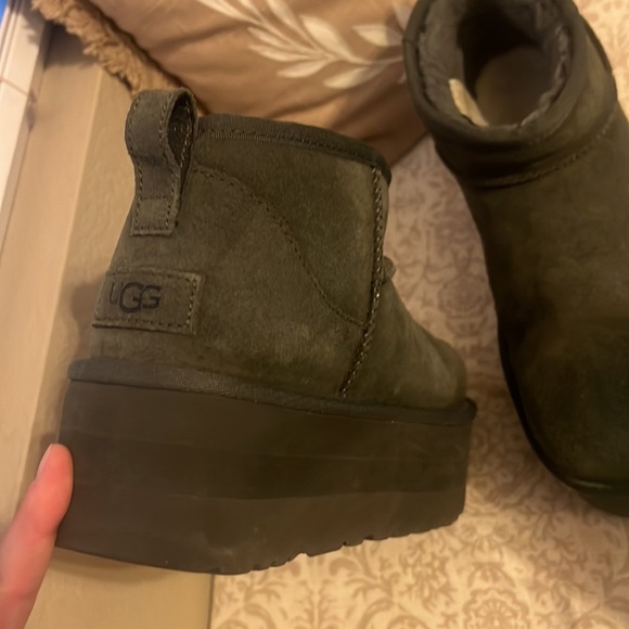 Ugg ultra mini platforms - Picture 2 of 4